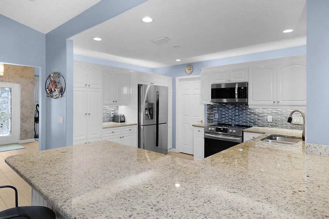 待售: $1,250,000 (4 贝兹, 2 浴室, 3037 平方英尺)