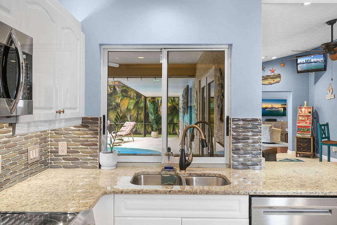 待售: $1,250,000 (4 贝兹, 2 浴室, 3037 平方英尺)