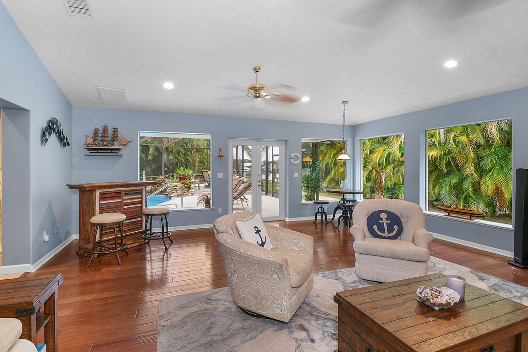 待售: $1,250,000 (4 贝兹, 2 浴室, 3037 平方英尺)