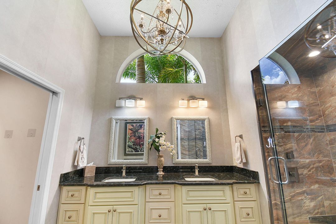 待售: $1,250,000 (4 贝兹, 2 浴室, 3037 平方英尺)