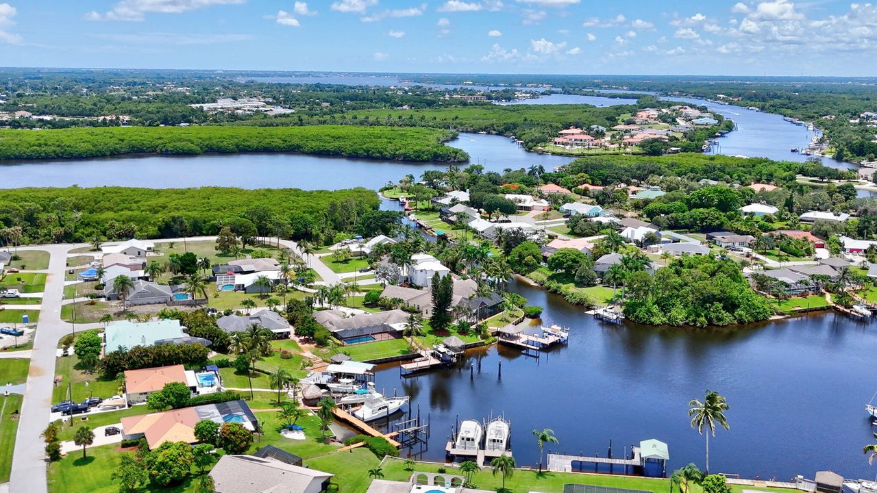 待售: $1,250,000 (4 贝兹, 2 浴室, 3037 平方英尺)