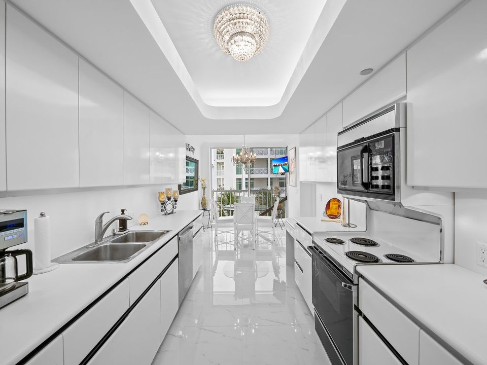 Active With Contract: $1,100,000 (3 beds, 3 baths, 2108 Square Feet)