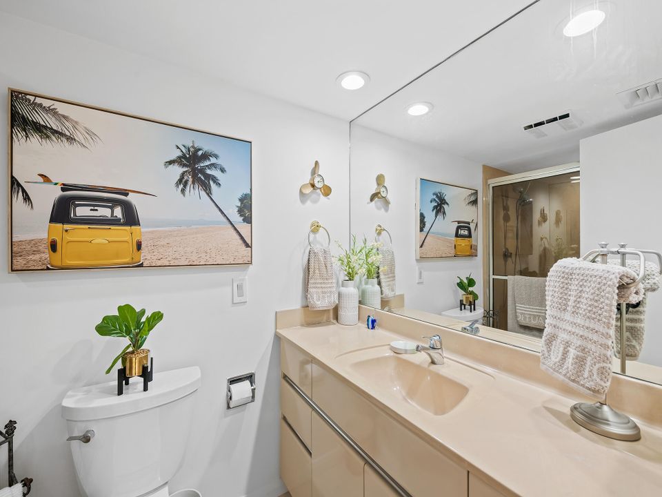 Active With Contract: $1,100,000 (3 beds, 3 baths, 2108 Square Feet)