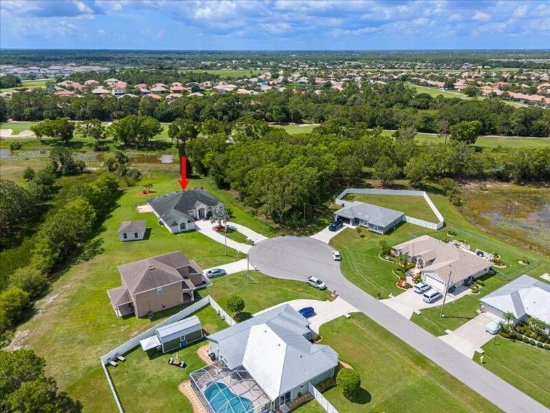 En Venta: $695,000 (3 camas, 2 baños, 2800 Pies cuadrados)