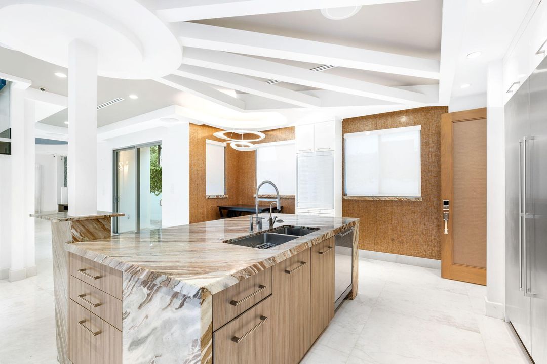 En Venta: $3,750,000 (6 camas, 5 baños, 4898 Pies cuadrados)