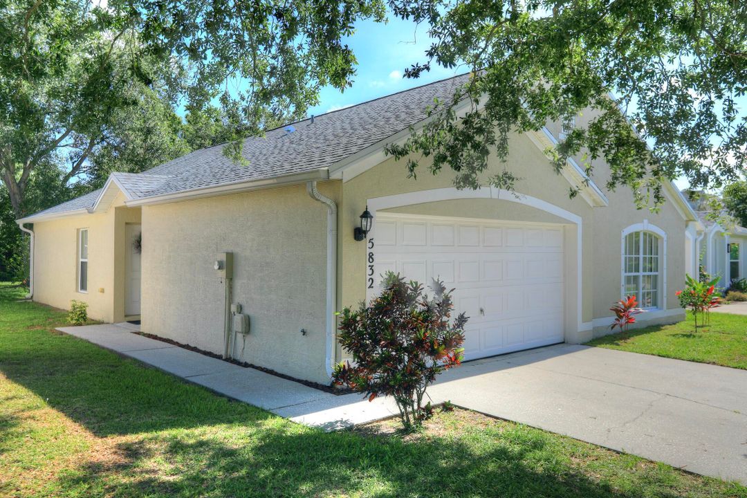 Недавно продано: $320,000 (3 спален, 2 ванн, 1310 Квадратных фут)