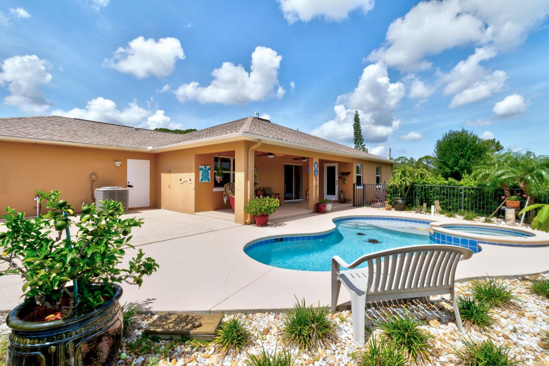 待售: $789,900 (3 贝兹, 2 浴室, 1615 平方英尺)