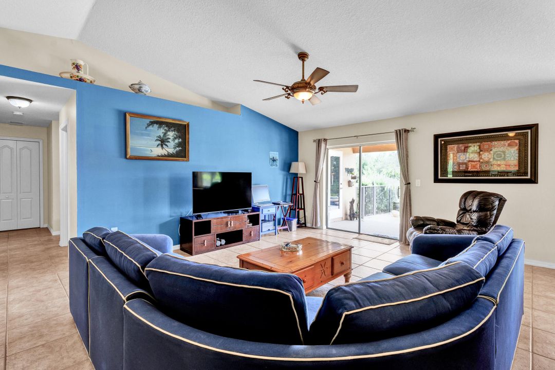 待售: $789,900 (3 贝兹, 2 浴室, 1615 平方英尺)