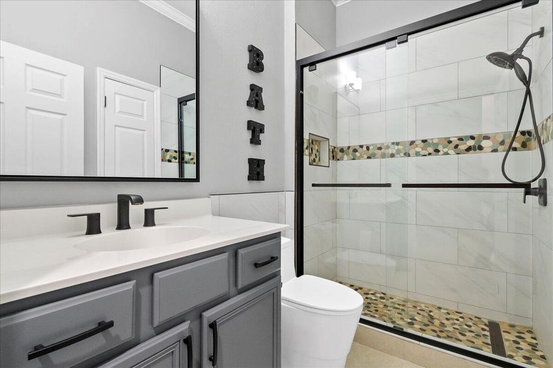 Activo con contrato: $10,000 (3 camas, 2 baños, 1915 Pies cuadrados)