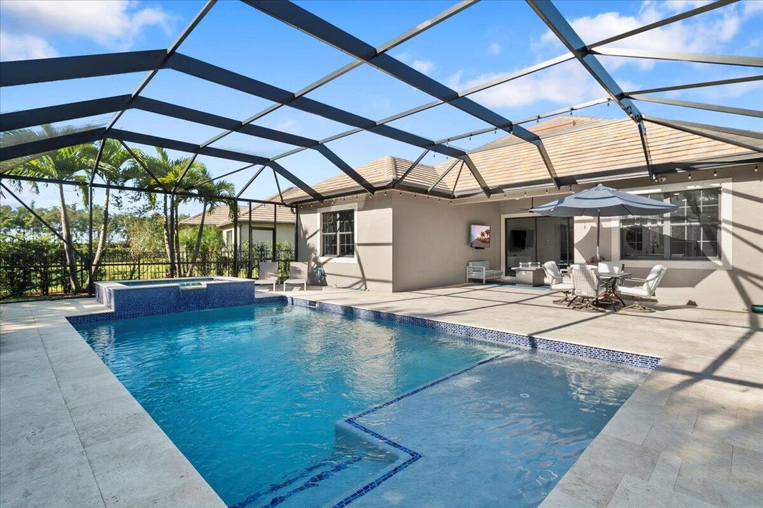 Activo con contrato: $10,000 (3 camas, 2 baños, 1915 Pies cuadrados)