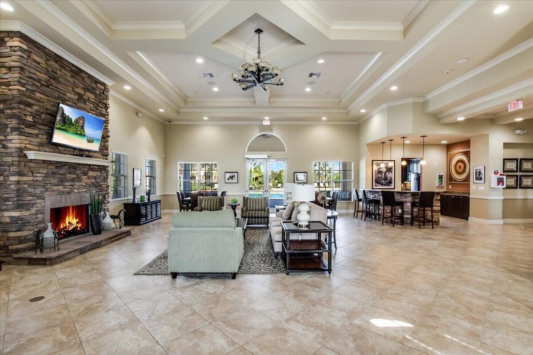 Activo con contrato: $10,000 (3 camas, 2 baños, 1915 Pies cuadrados)