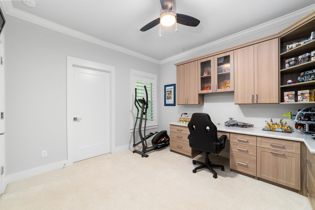 待售: $680,000 (3 贝兹, 2 浴室, 2022 平方英尺)