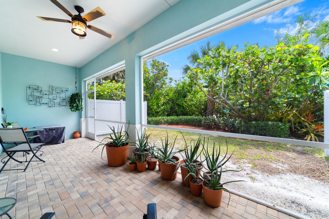 待售: $680,000 (3 贝兹, 2 浴室, 2022 平方英尺)