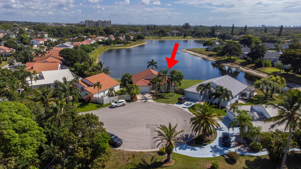 合同活跃: $634,999 (3 贝兹, 2 浴室, 1830 平方英尺)