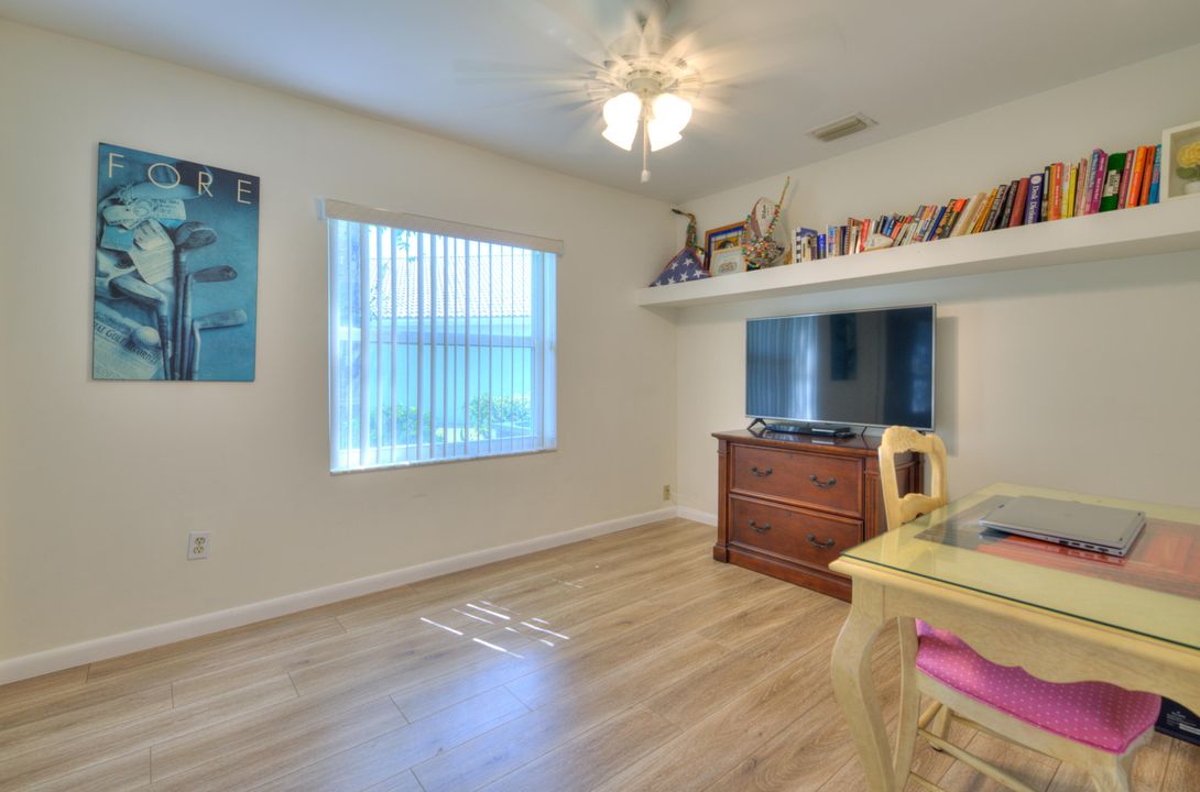 合同活跃: $634,999 (3 贝兹, 2 浴室, 1830 平方英尺)