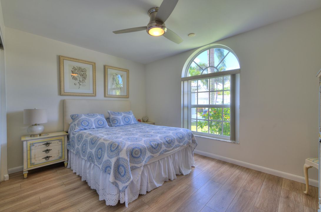 合同活跃: $634,999 (3 贝兹, 2 浴室, 1830 平方英尺)