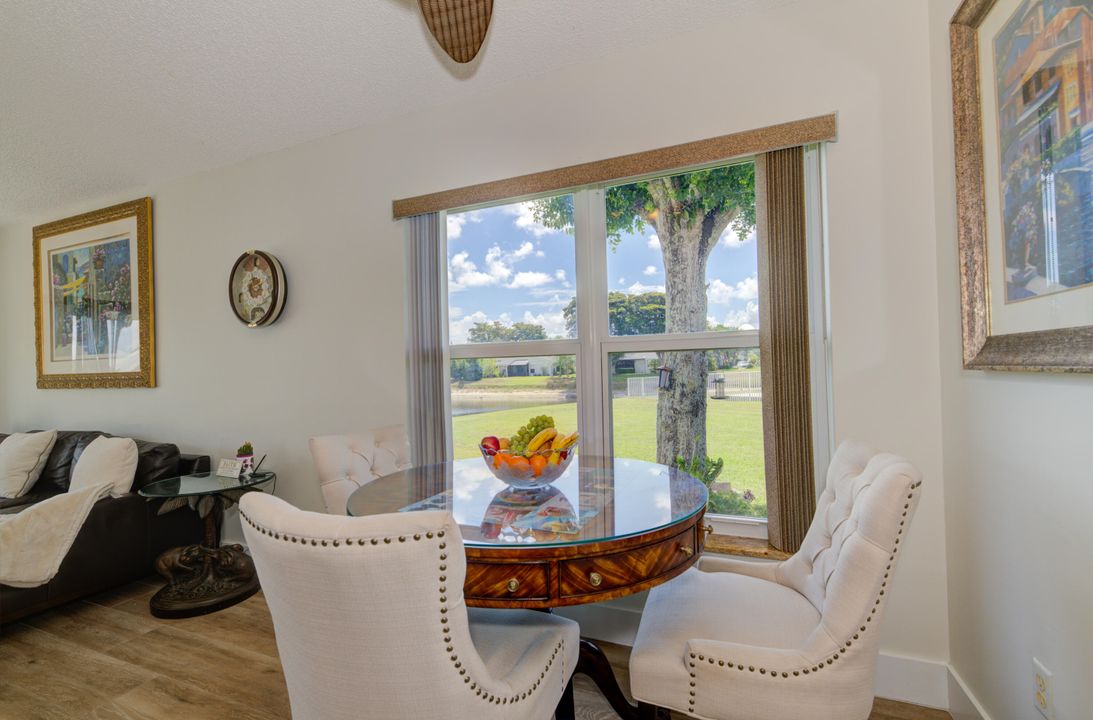 合同活跃: $634,999 (3 贝兹, 2 浴室, 1830 平方英尺)