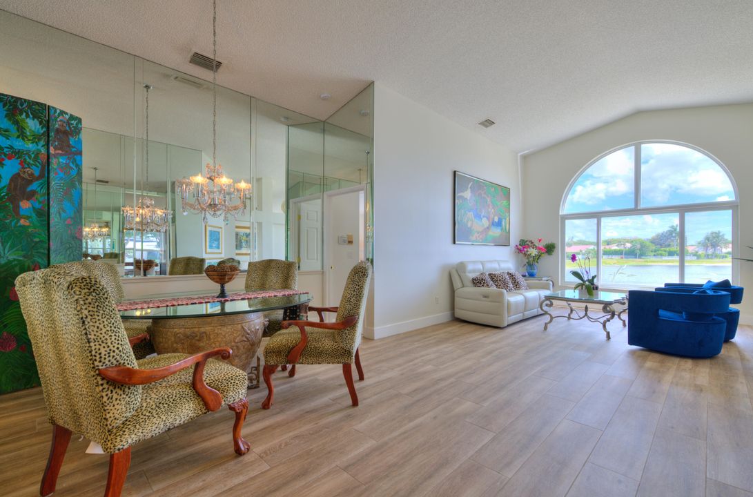 合同活跃: $634,999 (3 贝兹, 2 浴室, 1830 平方英尺)