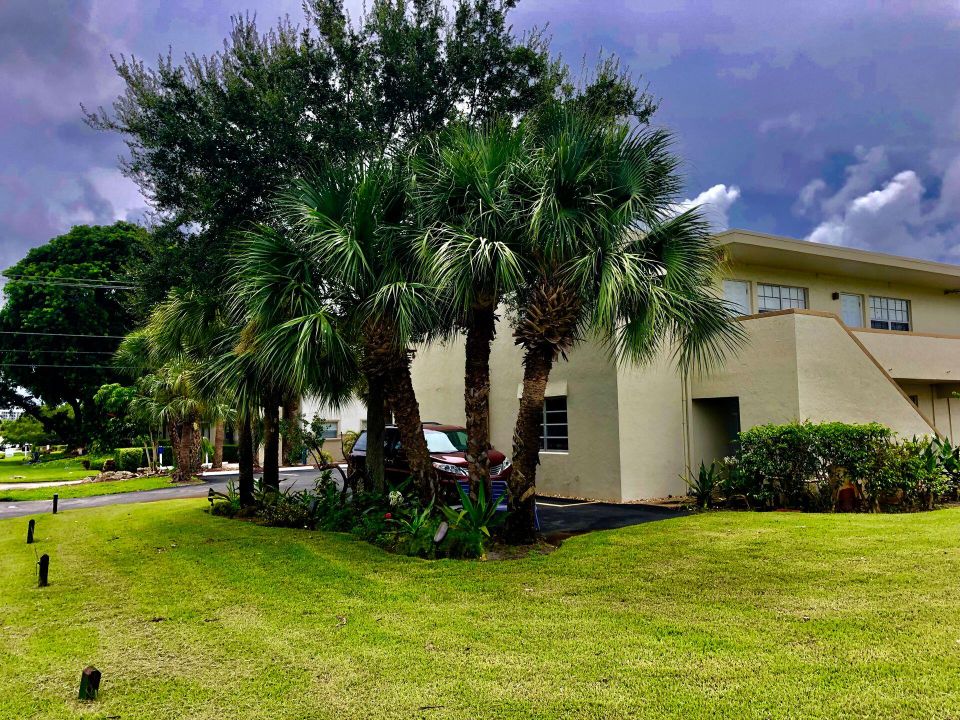 For Rent: $1,975 (2 beds, 1 baths, 1000 Square Feet)