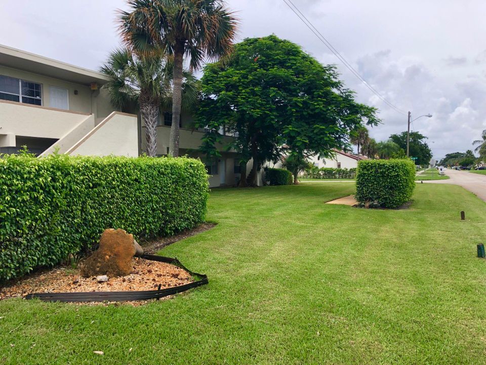 For Rent: $1,975 (2 beds, 1 baths, 1000 Square Feet)