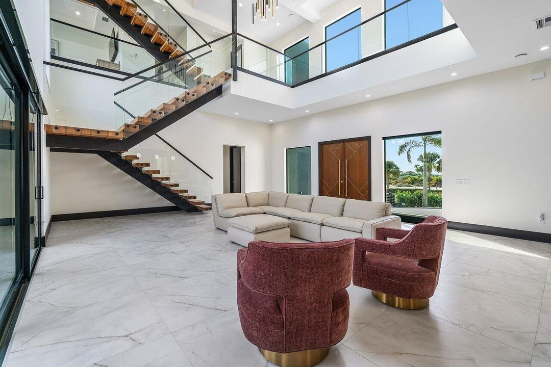 На продажу: $5,250,000 (6 спален, 5 ванн, 4706 Квадратных фут)