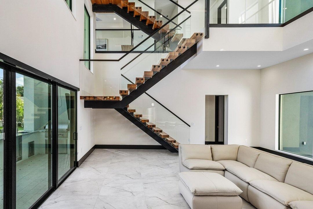 На продажу: $5,250,000 (6 спален, 5 ванн, 4706 Квадратных фут)