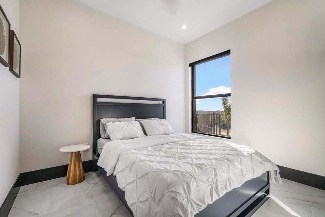 На продажу: $5,250,000 (6 спален, 5 ванн, 4706 Квадратных фут)