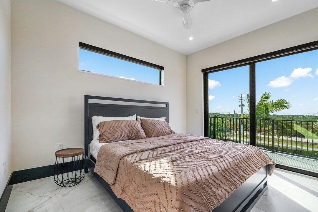 На продажу: $5,250,000 (6 спален, 5 ванн, 4706 Квадратных фут)