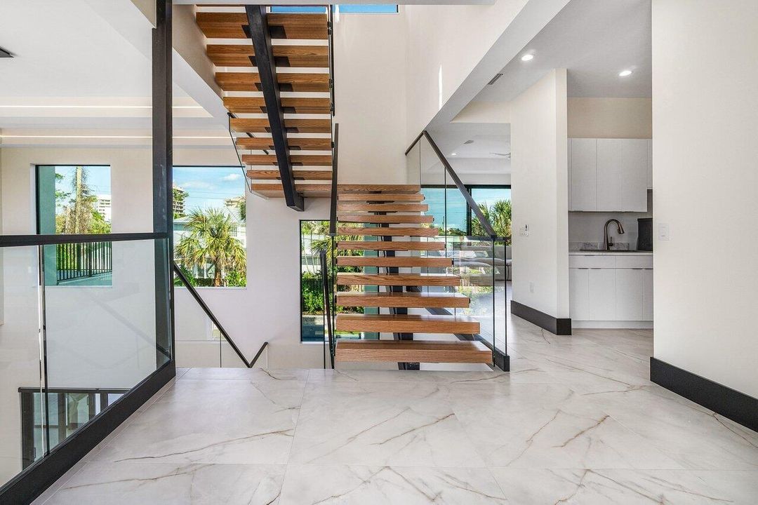 На продажу: $5,250,000 (6 спален, 5 ванн, 4706 Квадратных фут)