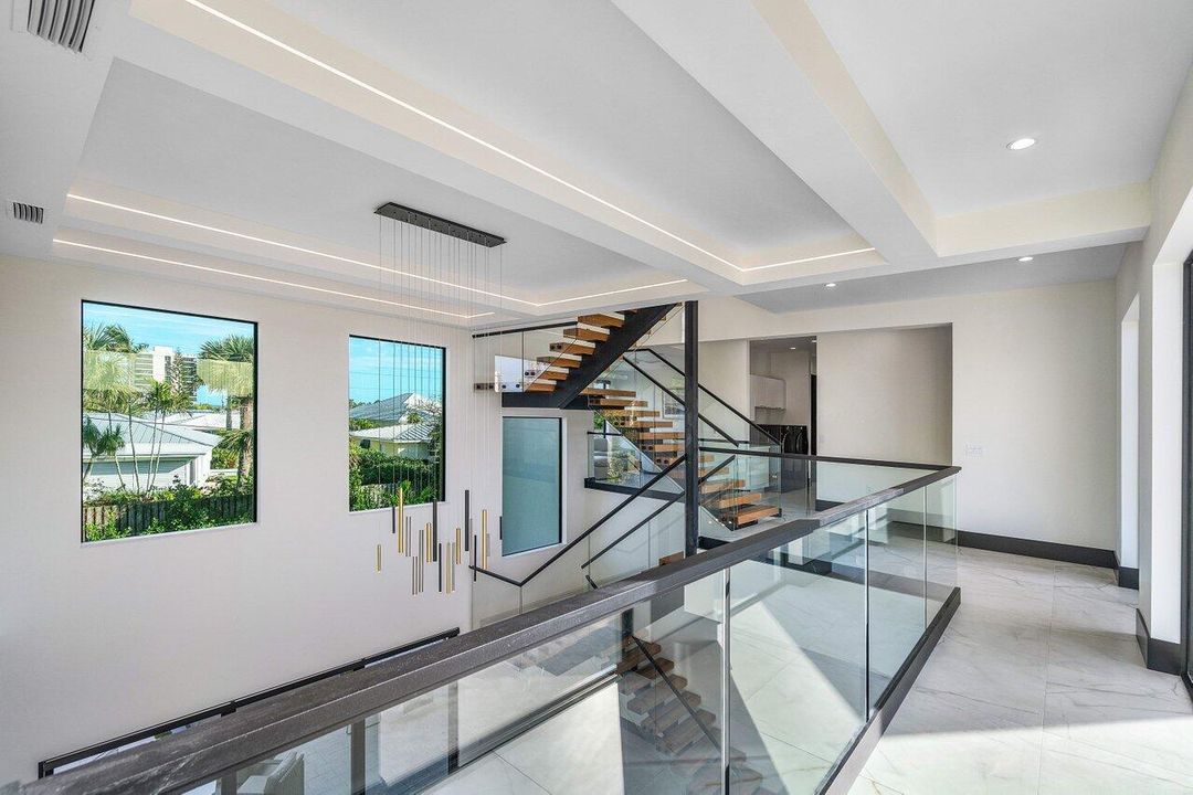 На продажу: $5,250,000 (6 спален, 5 ванн, 4706 Квадратных фут)