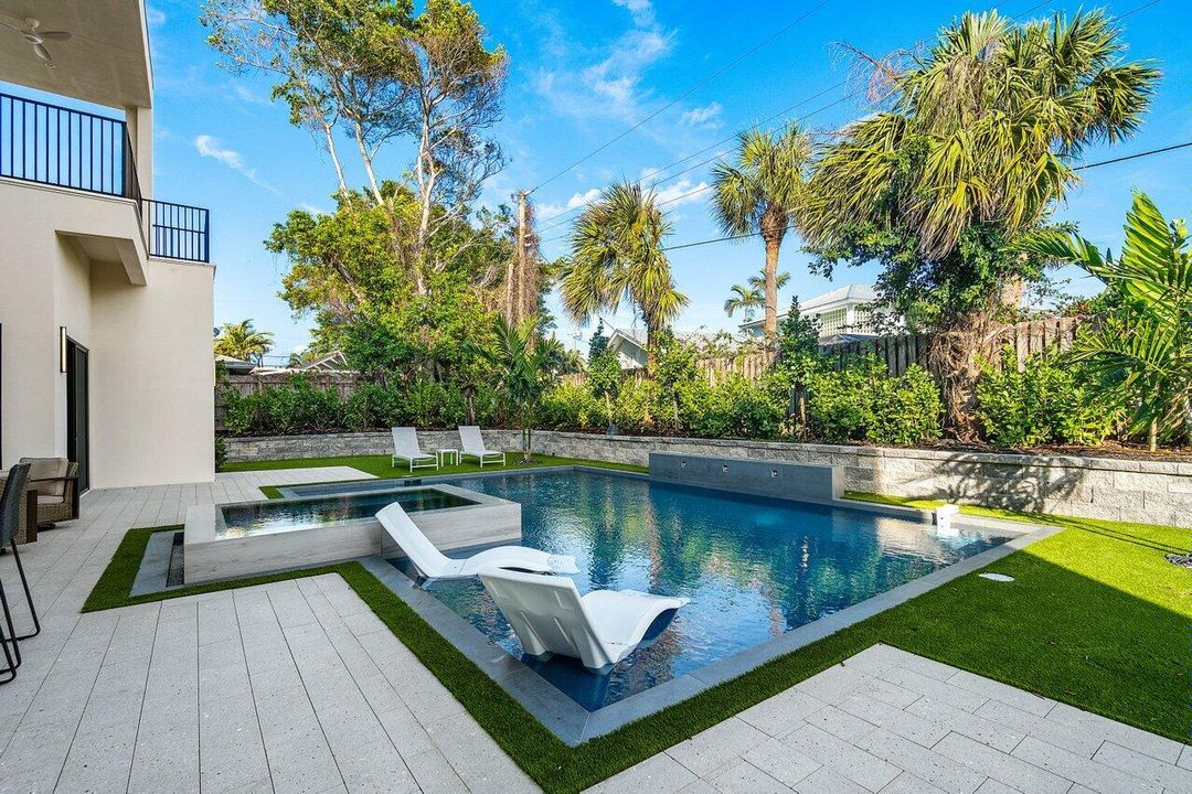 На продажу: $5,250,000 (6 спален, 5 ванн, 4706 Квадратных фут)