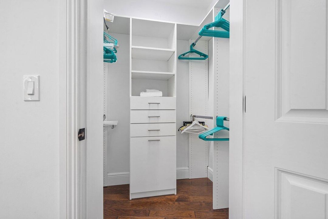 В аренду: $14,000 (3 спален, 2 ванн, 1810 Квадратных фут)