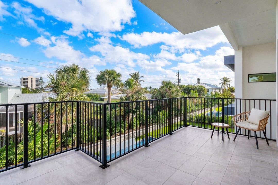 На продажу: $5,250,000 (6 спален, 5 ванн, 4706 Квадратных фут)