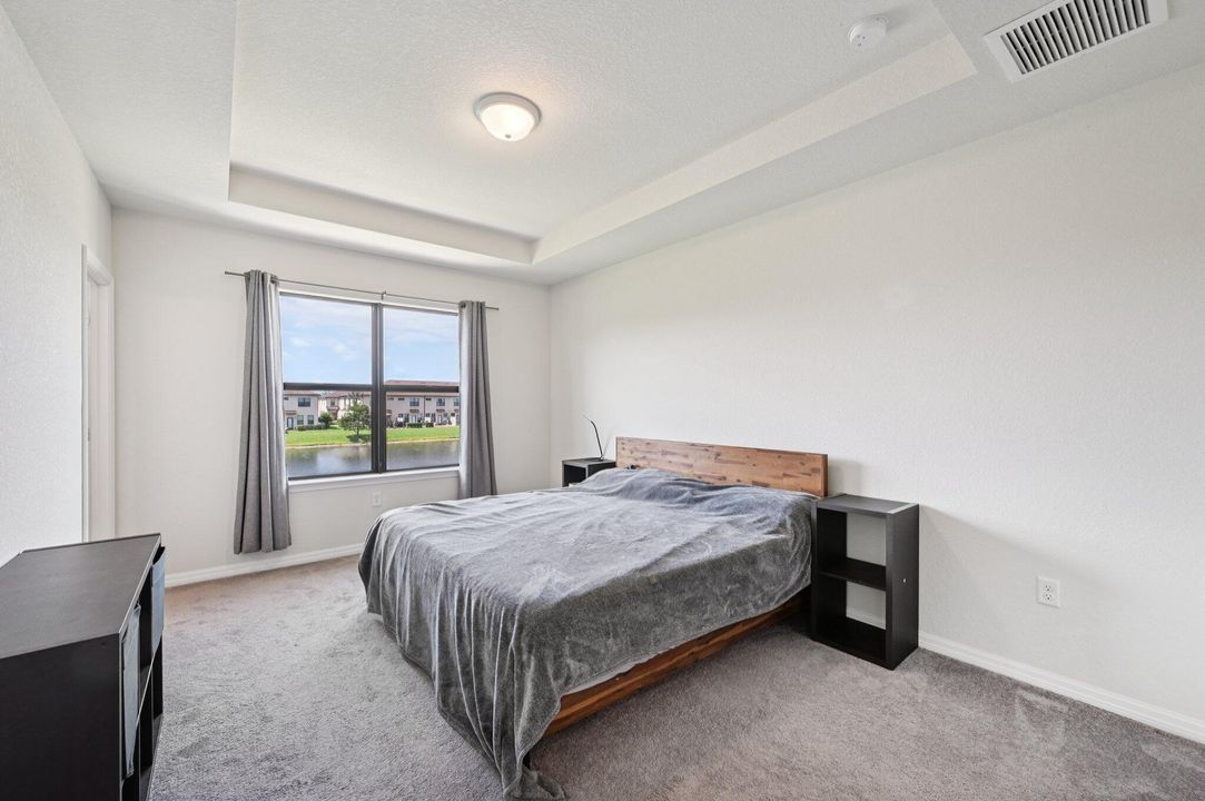 待售: $399,000 (3 贝兹, 2 浴室, 1612 平方英尺)