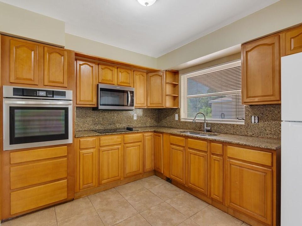 Activo con contrato: $249,900 (3 camas, 2 baños, 1262 Pies cuadrados)