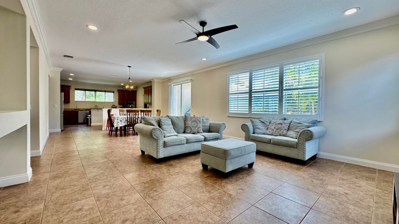 For Sale: $549,900 (5 beds, 3 baths, 3750 Square Feet)