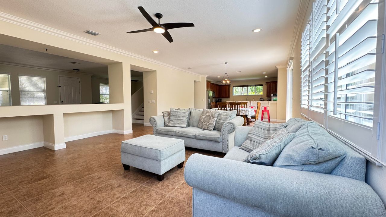 For Sale: $549,900 (5 beds, 3 baths, 3750 Square Feet)