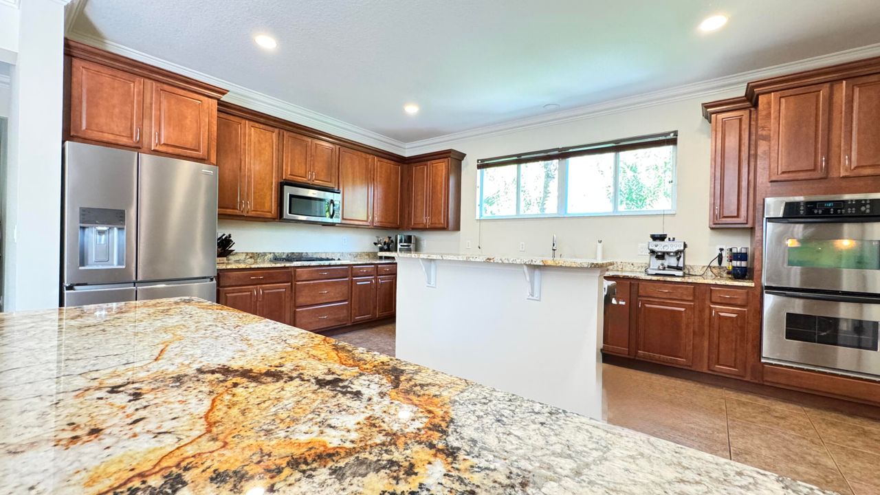 For Sale: $549,900 (5 beds, 3 baths, 3750 Square Feet)