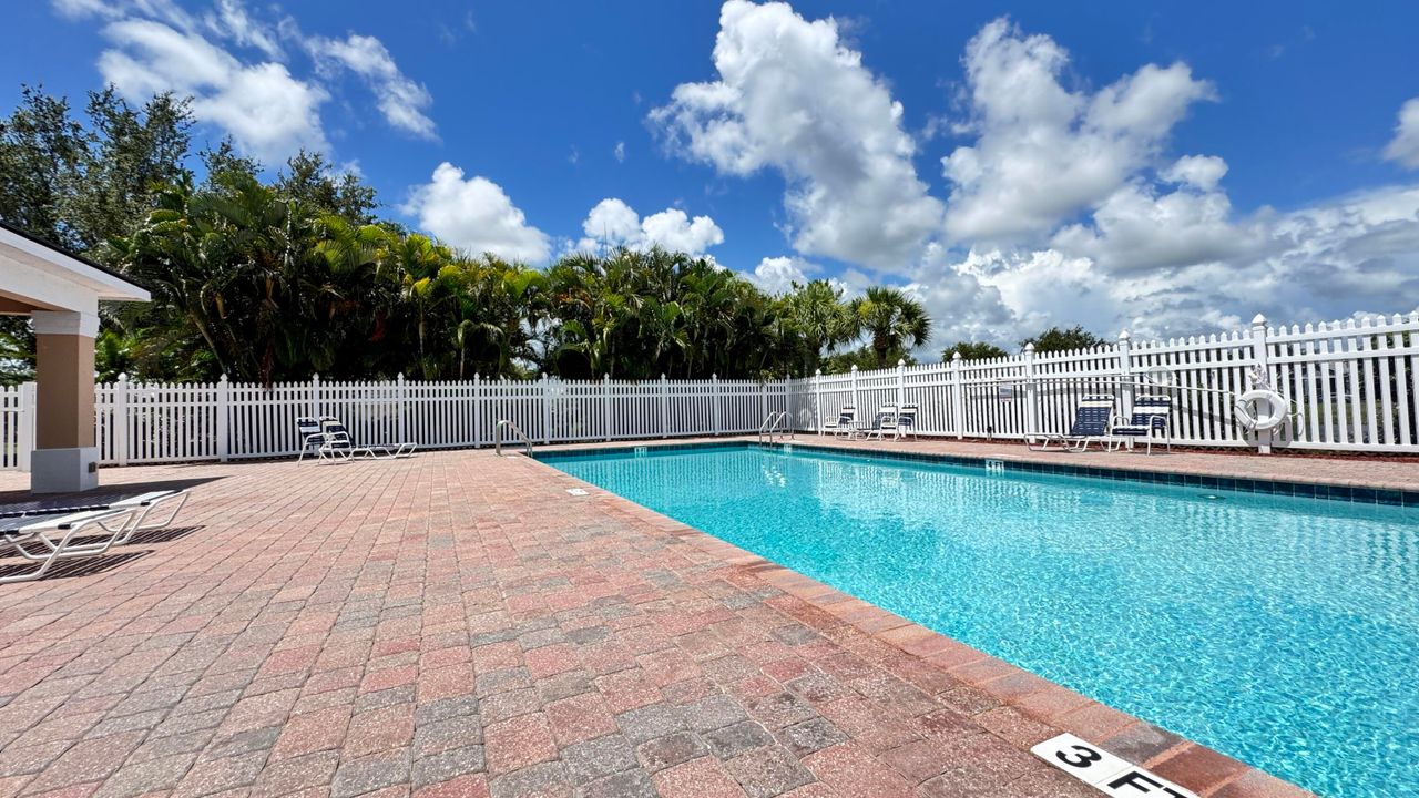 For Sale: $549,900 (5 beds, 3 baths, 3750 Square Feet)