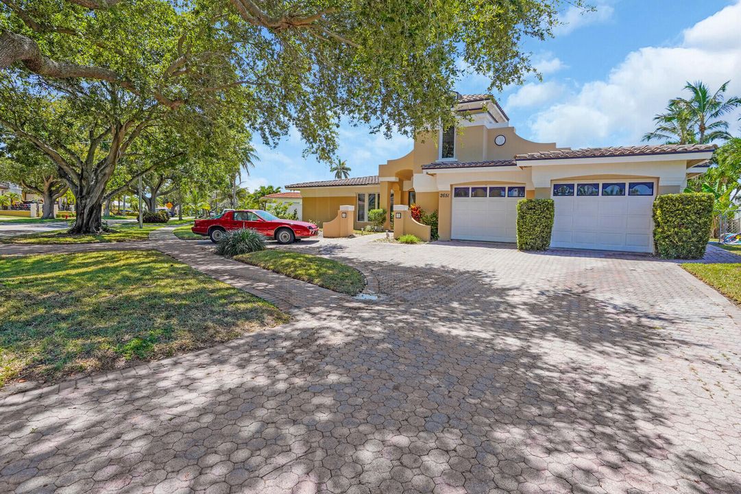 Activo con contrato: $749,000 (3 camas, 2 baños, 1768 Pies cuadrados)