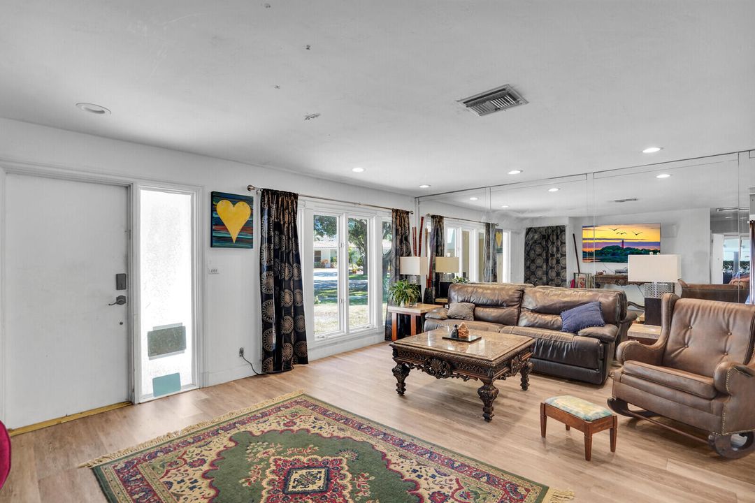 Activo con contrato: $749,000 (3 camas, 2 baños, 1768 Pies cuadrados)