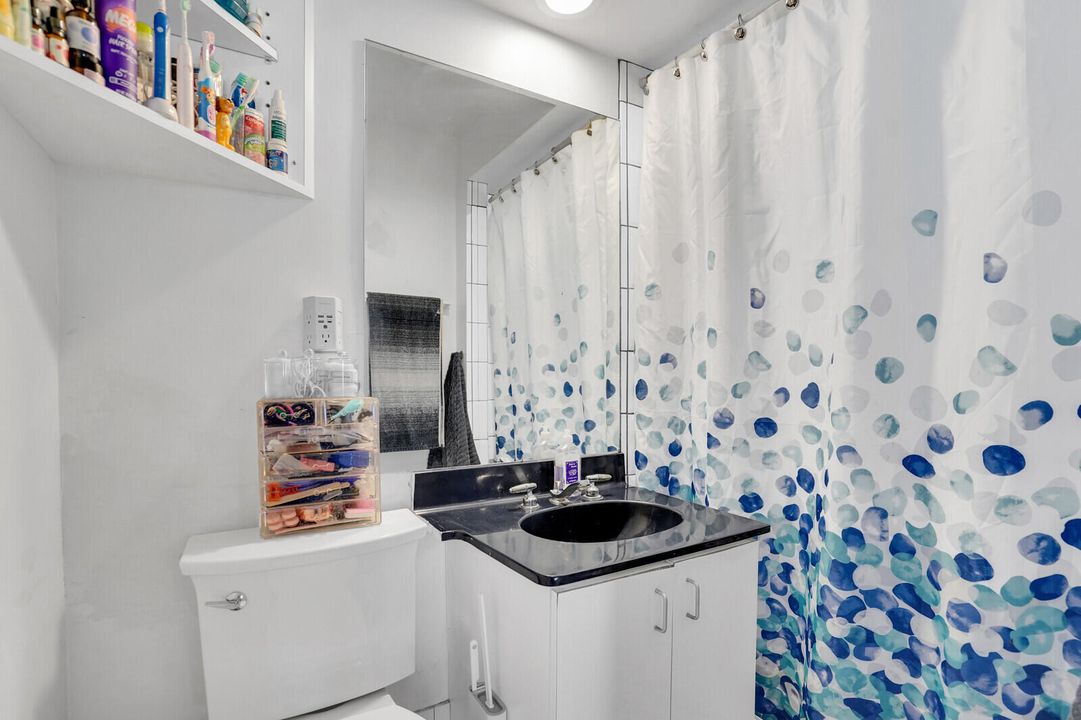 Activo con contrato: $749,000 (3 camas, 2 baños, 1768 Pies cuadrados)