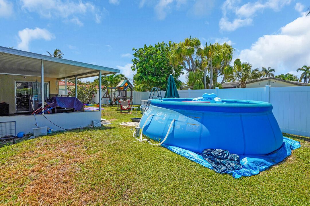 Activo con contrato: $749,000 (3 camas, 2 baños, 1768 Pies cuadrados)