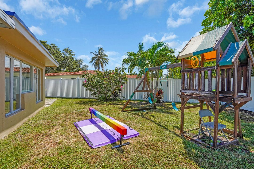 Activo con contrato: $749,000 (3 camas, 2 baños, 1768 Pies cuadrados)