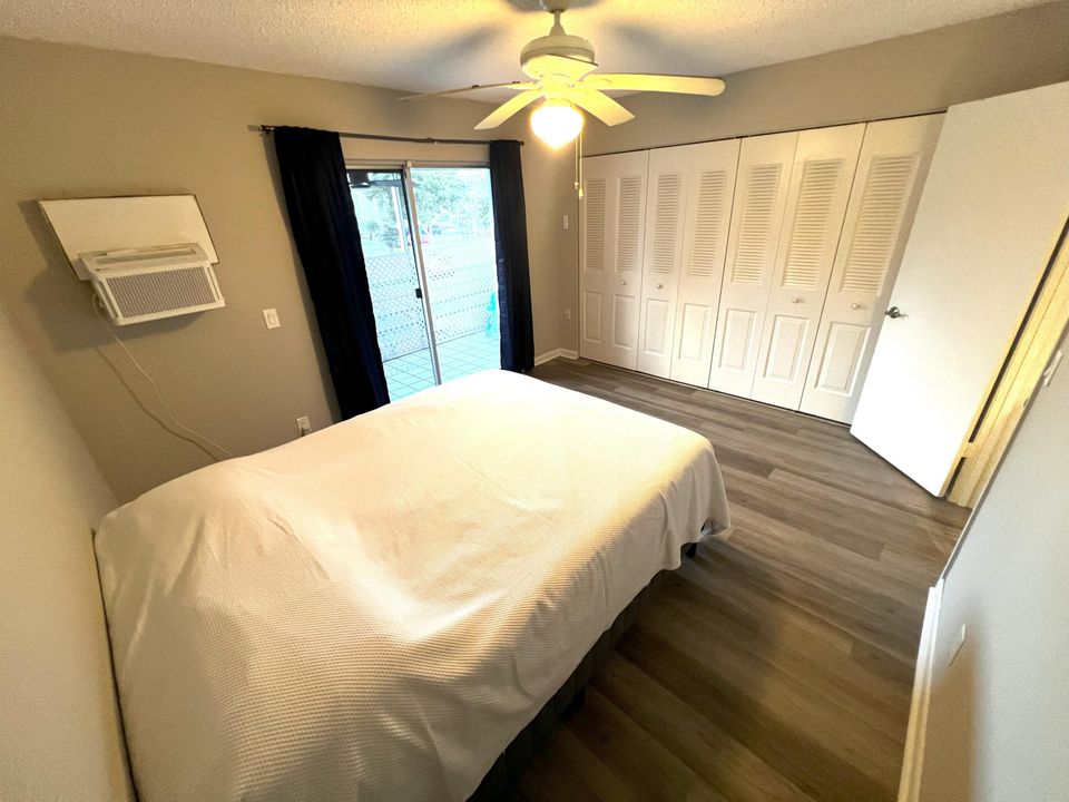 待售: $89,000 (1 贝兹, 1 浴室, 593 平方英尺)