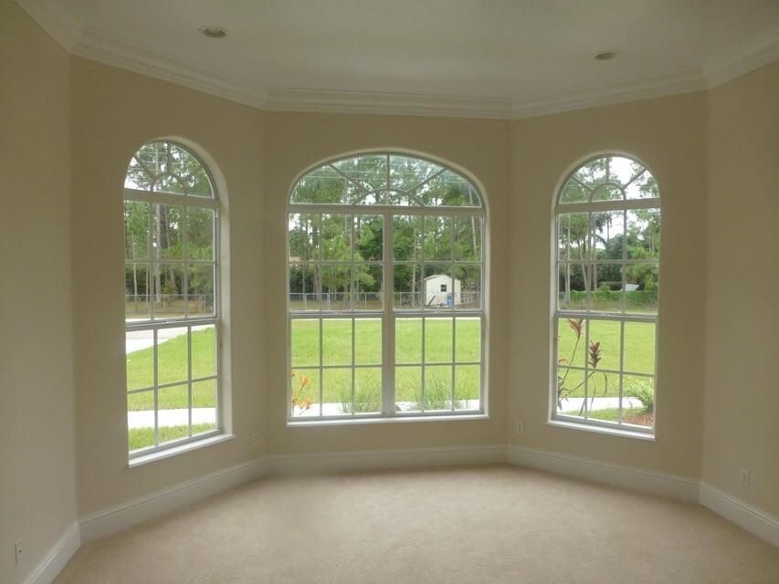 Activo con contrato: $859,000 (6 camas, 4 baños, 4073 Pies cuadrados)