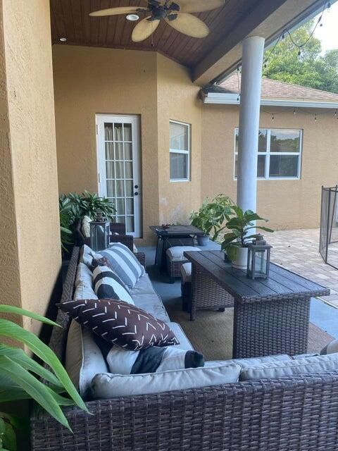 Activo con contrato: $859,000 (6 camas, 4 baños, 4073 Pies cuadrados)