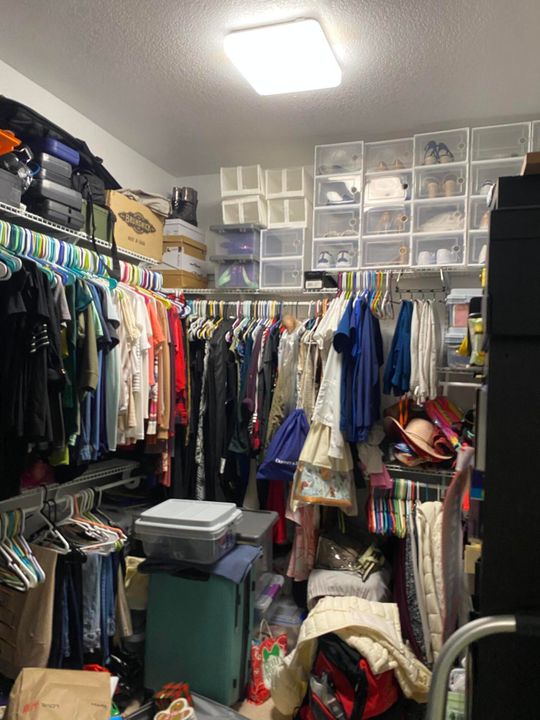 Activo con contrato: $859,000 (6 camas, 4 baños, 4073 Pies cuadrados)