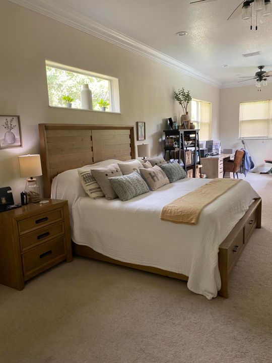 Activo con contrato: $859,000 (6 camas, 4 baños, 4073 Pies cuadrados)