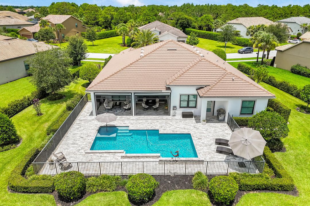 For Sale: $1,375,000 (4 beds, 3 baths, 3089 Square Feet)